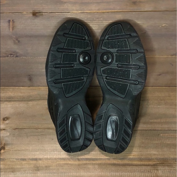 Men’s Nike Air Monarch IV - Picture 9 of 10